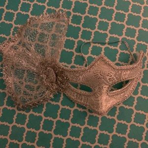 Silver masquerade mask with elastic band